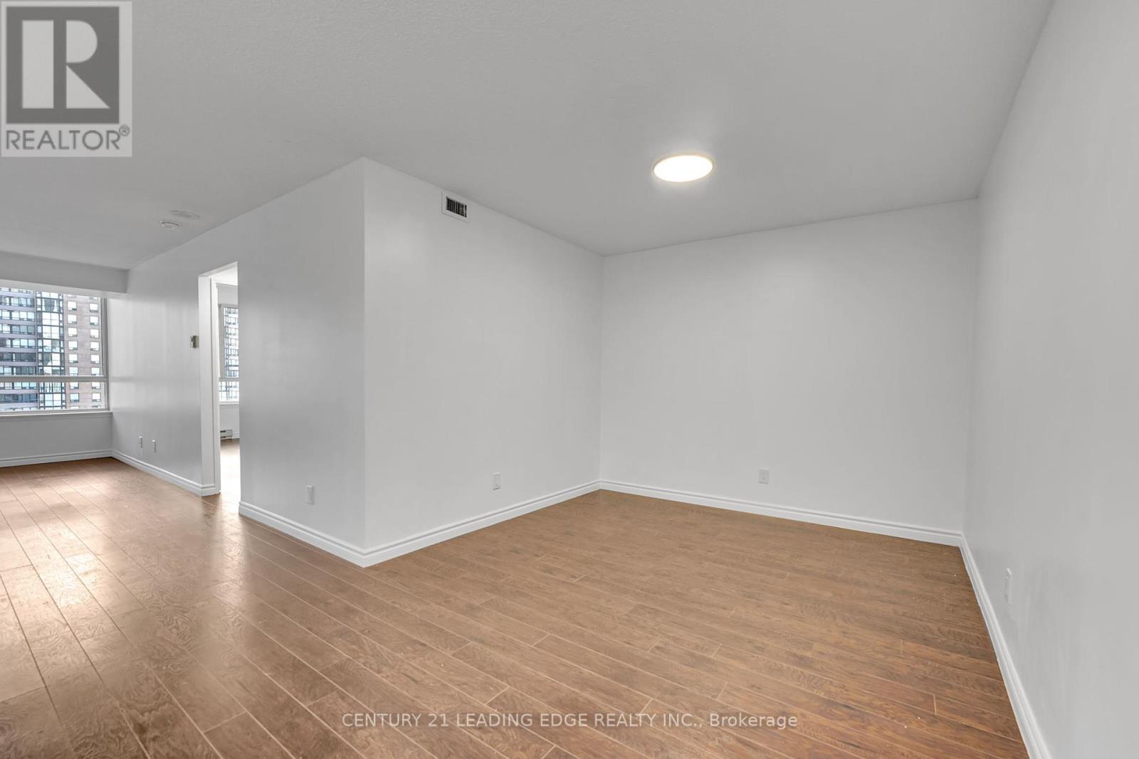 905 - 3605 Kariya Drive, Mississauga, Ontario  L5B 3J4 - Photo 4 - W12423911