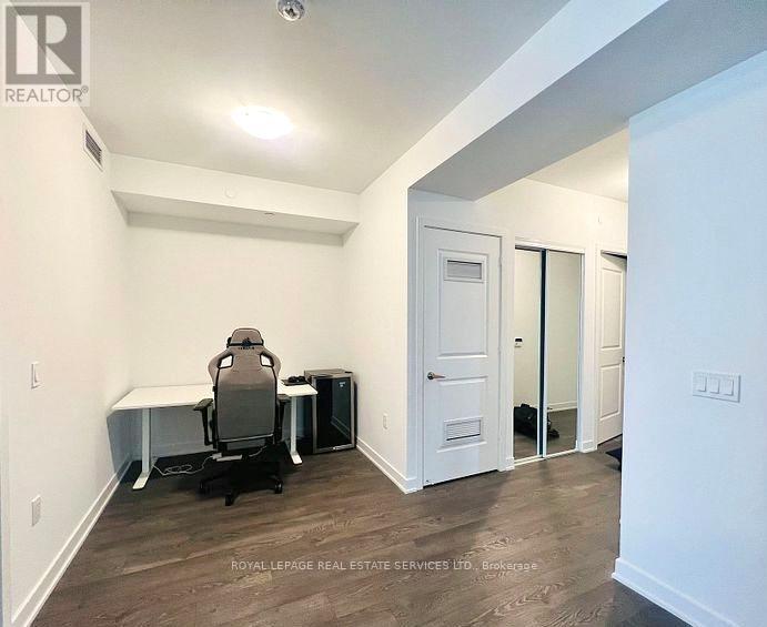 1704 - 4675 Metcalfe Avenue, Mississauga, Ontario  L5M 0Z8 - Photo 14 - W12423888