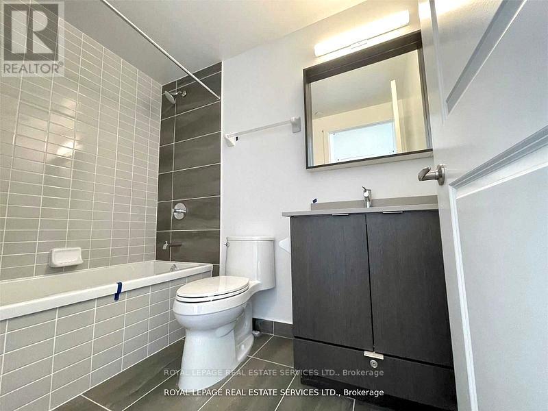 1704 - 4675 Metcalfe Avenue, Mississauga, Ontario  L5M 0Z8 - Photo 11 - W12423888