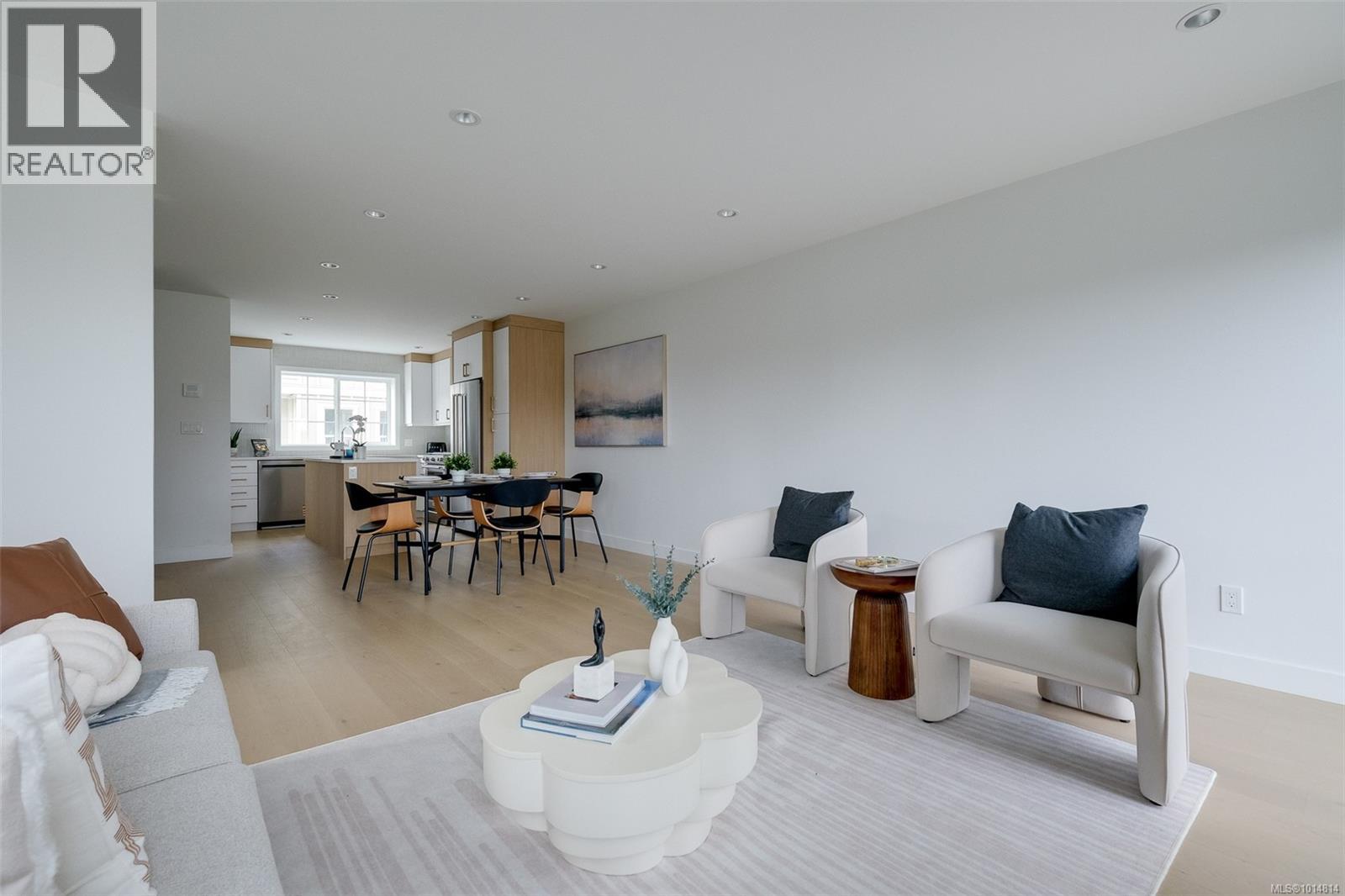 Unit 12 3907 Cedar Hill Rd, Saanich, British Columbia V8P 3Z8 - Photo 3 - 1014814