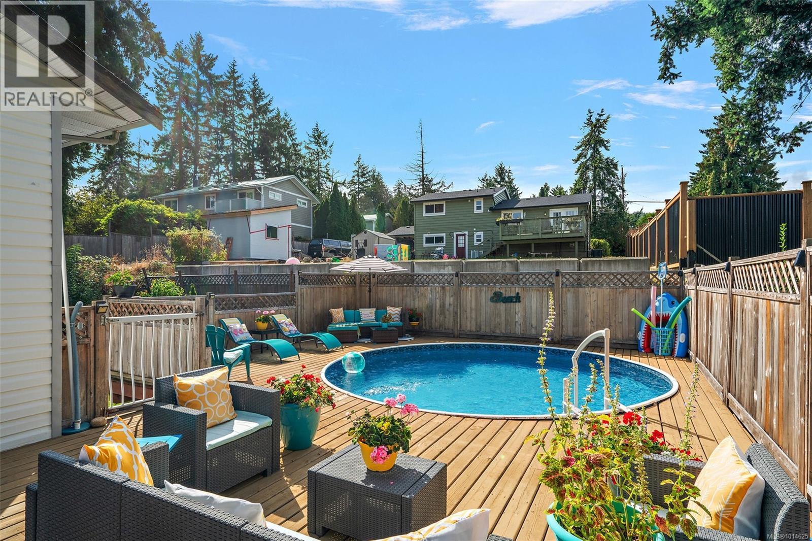 6877 Philip Rd, Lantzville, British Columbia