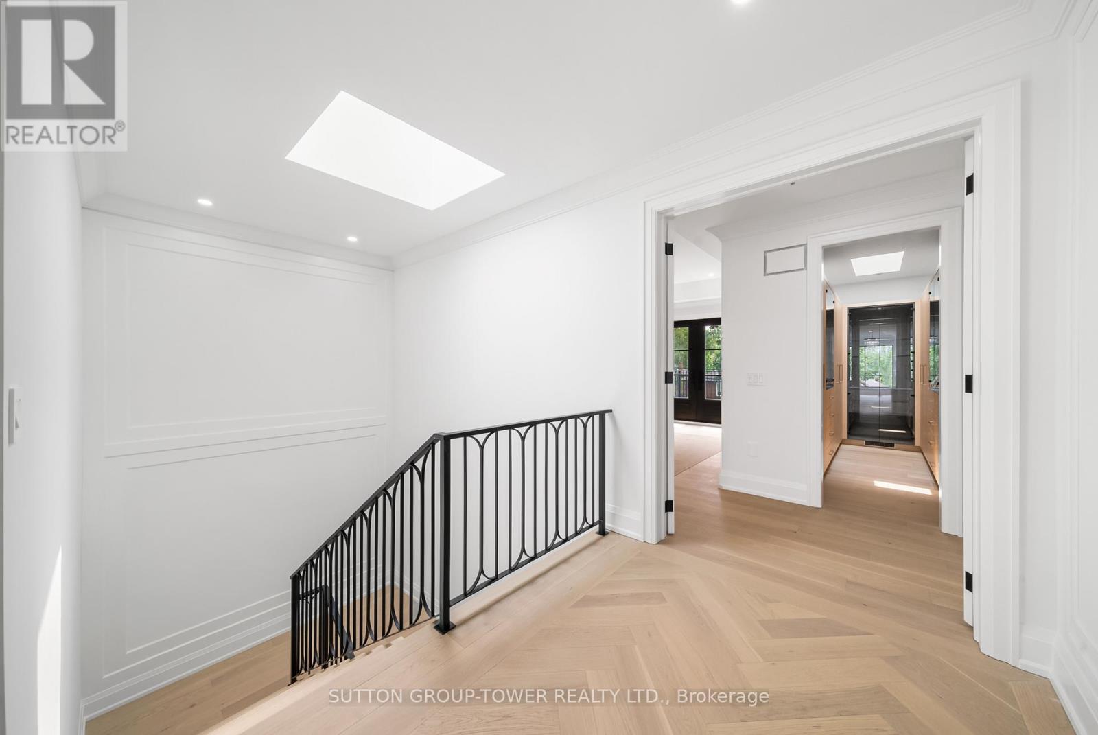 121 Edgecroft Road, Toronto (Stonegate-Queensway), Ontario  M8Z 2C2 - Photo 21 - W12224183