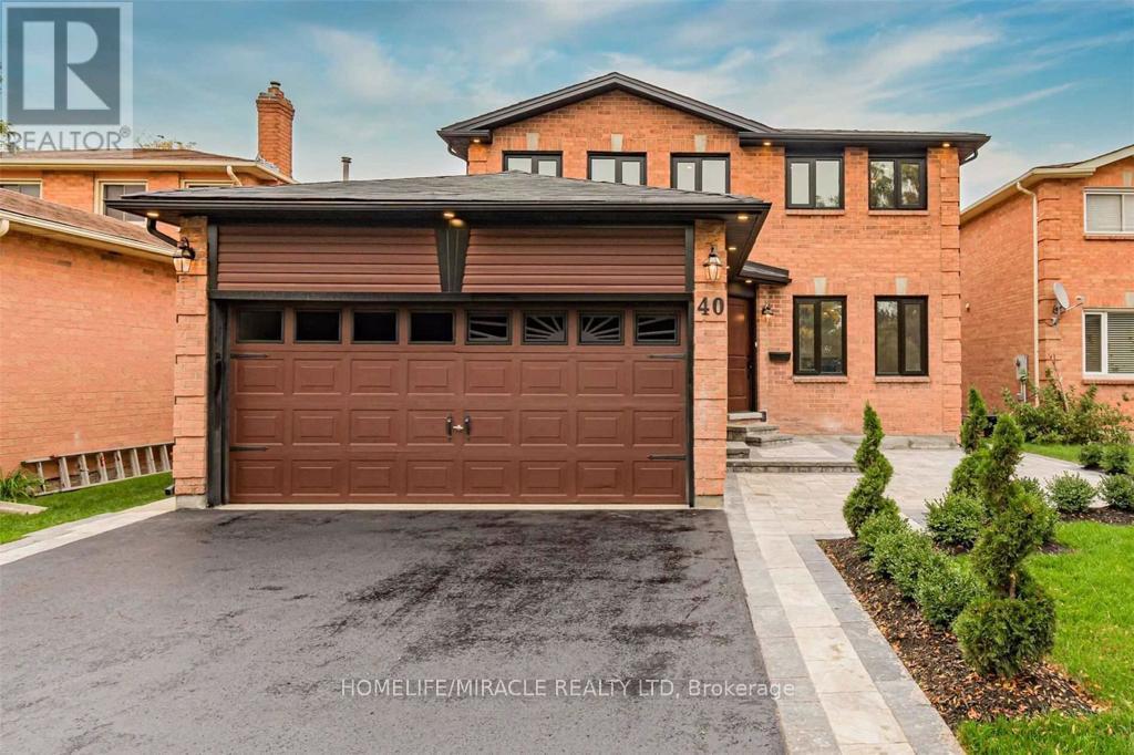 40 Leatherhead Court, Brampton, Ontario  L6S 5E7 - Photo 3 - W12422347