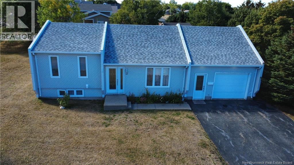8 Rue Bourgeois, Caraquet, New Brunswick  E1W 1A4 - Photo 1 - NB127314