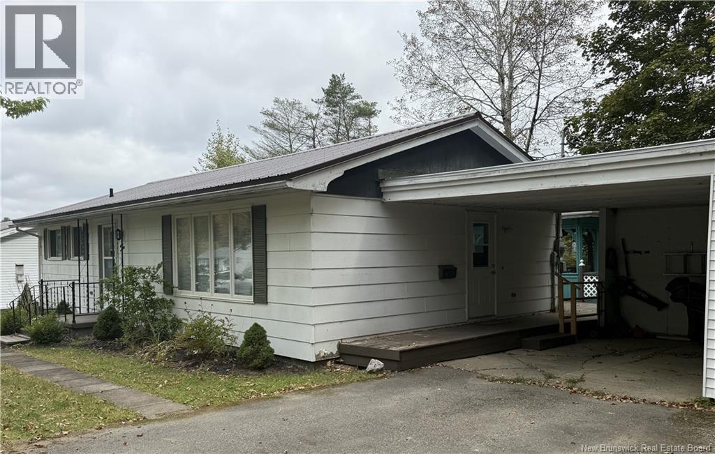 10 Prescott Court, St. Stephen, New Brunswick  E3L 3B8 - Photo 2 - NB127279
