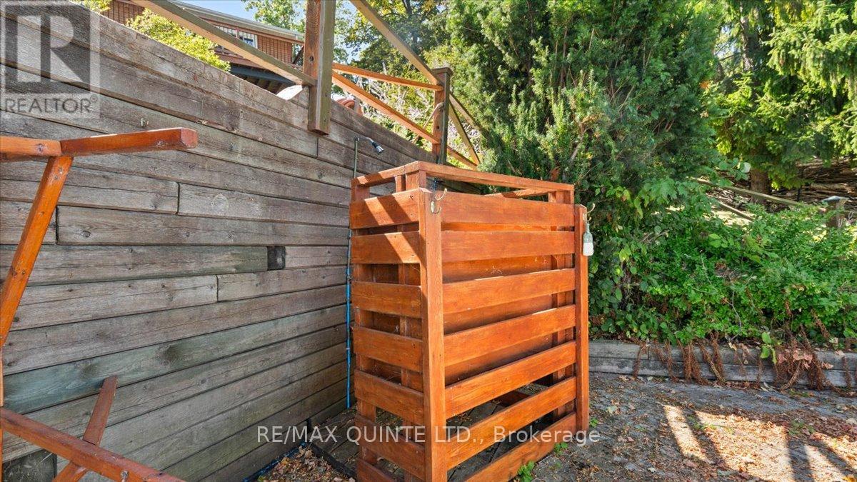 11536 Loyalist Parkway, Prince Edward County, Ontario  K0K 2T0 - Photo 44 - X12413200