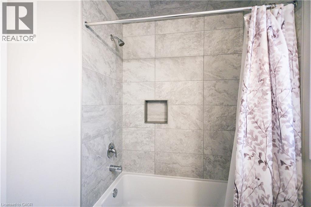 92 Shady Oaks Trail, Hamilton, Ontario  L9B 0K6 - Photo 27 - 40773238
