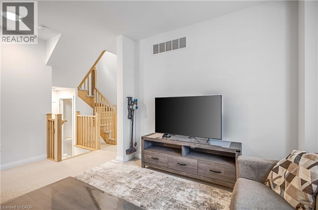 92 Shady Oaks Trail, Hamilton, Ontario  L9B 0K6 - Photo 7 - 40773238
