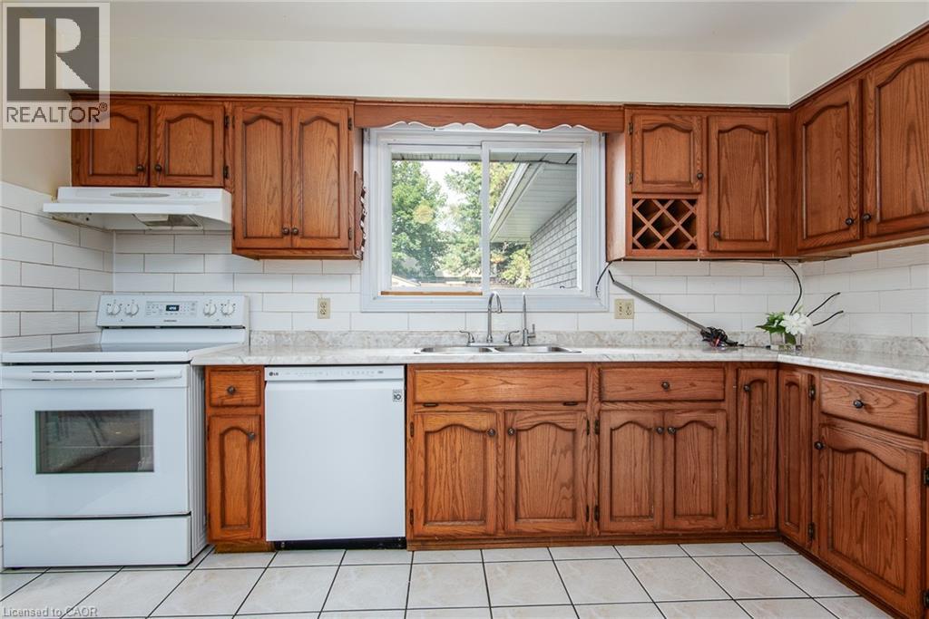 64 Sabrina Crescent, Kitchener, Ontario  N2P 1Y6 - Photo 14 - 40772972