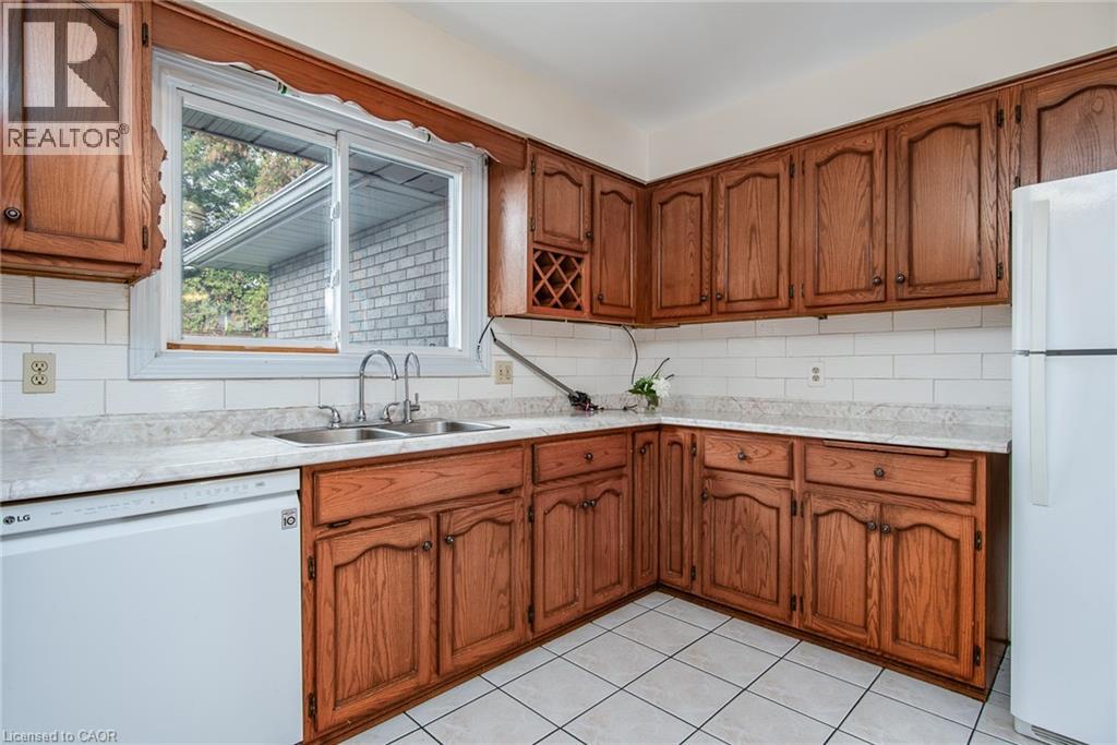 64 Sabrina Crescent, Kitchener, Ontario  N2P 1Y6 - Photo 18 - 40772972