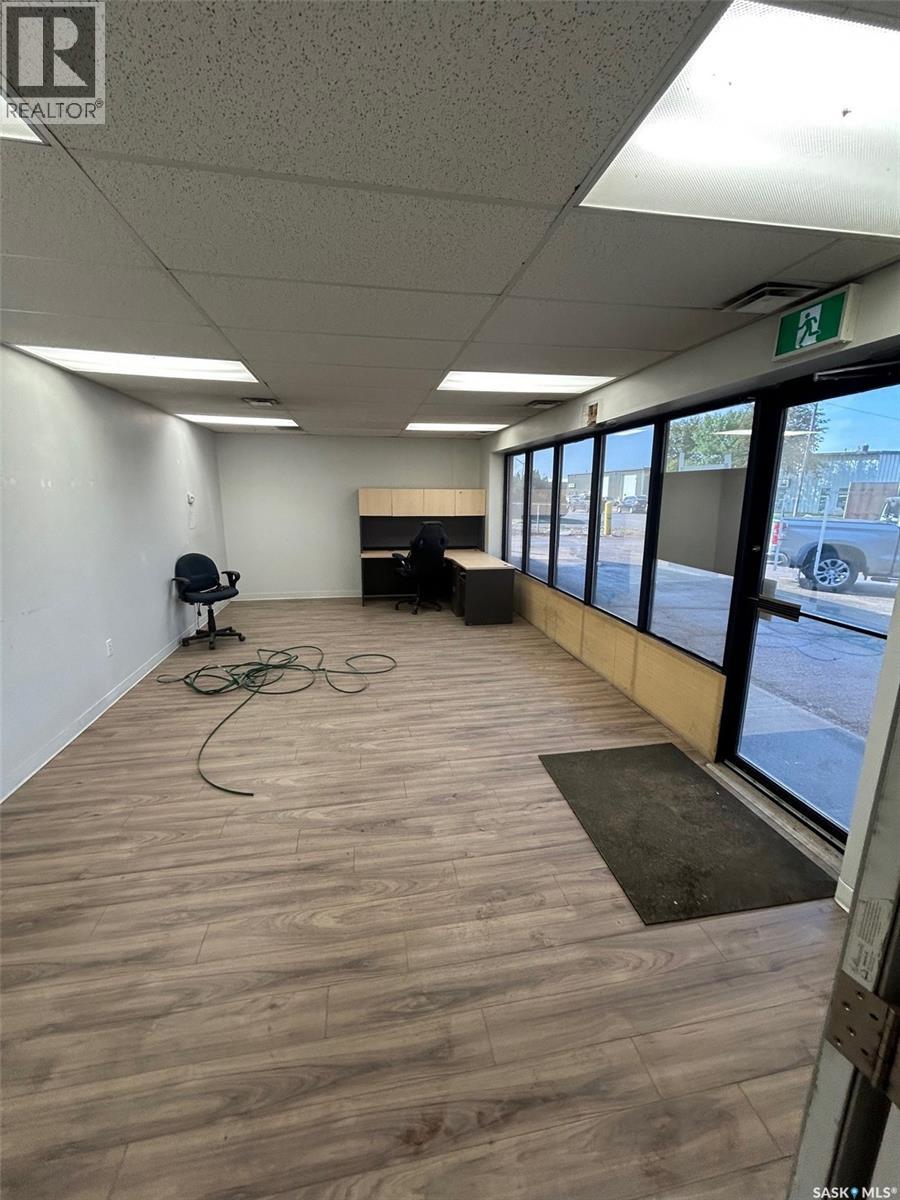 B/c 2924 Miners Avenue, Saskatoon, Saskatchewan  S7K 4Z7 - Photo 2 - SK015564