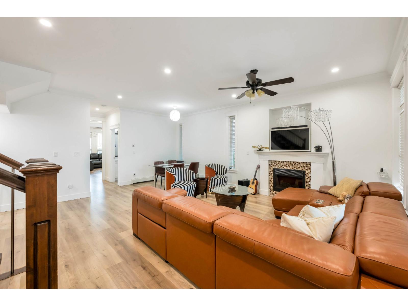 5930 128 Street, Surrey, British Columbia  V3X 1T3 - Photo 5 - R3050447