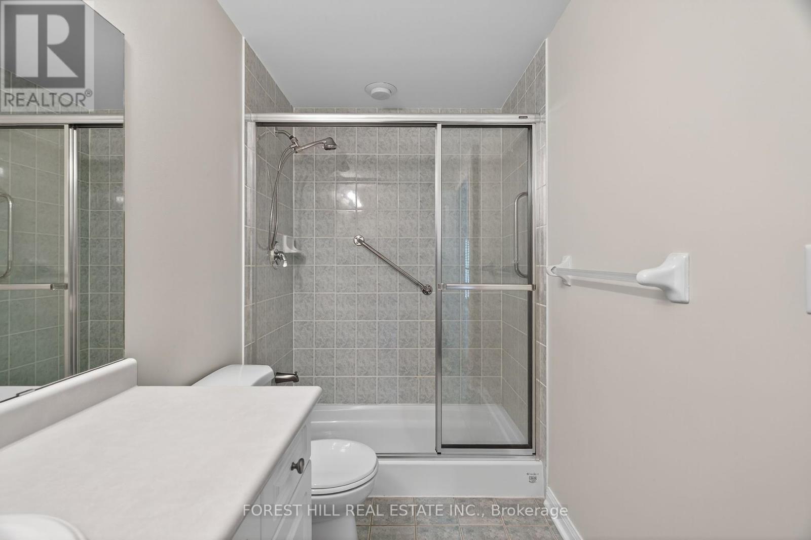 115 - 2500 Rutherford Road, Vaughan, Ontario  L4K 5N7 - Photo 19 - N12419138