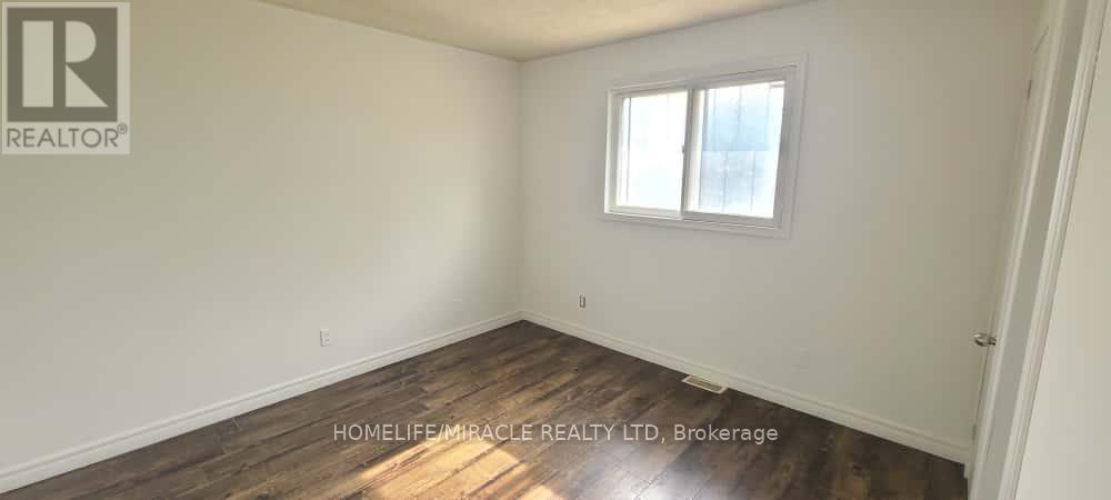 16 Cattrick Street, Mississauga, Ontario  L4T 1H5 - Photo 10 - W12421692