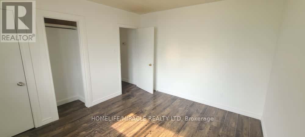 16 Cattrick Street, Mississauga, Ontario  L4T 1H5 - Photo 11 - W12421692