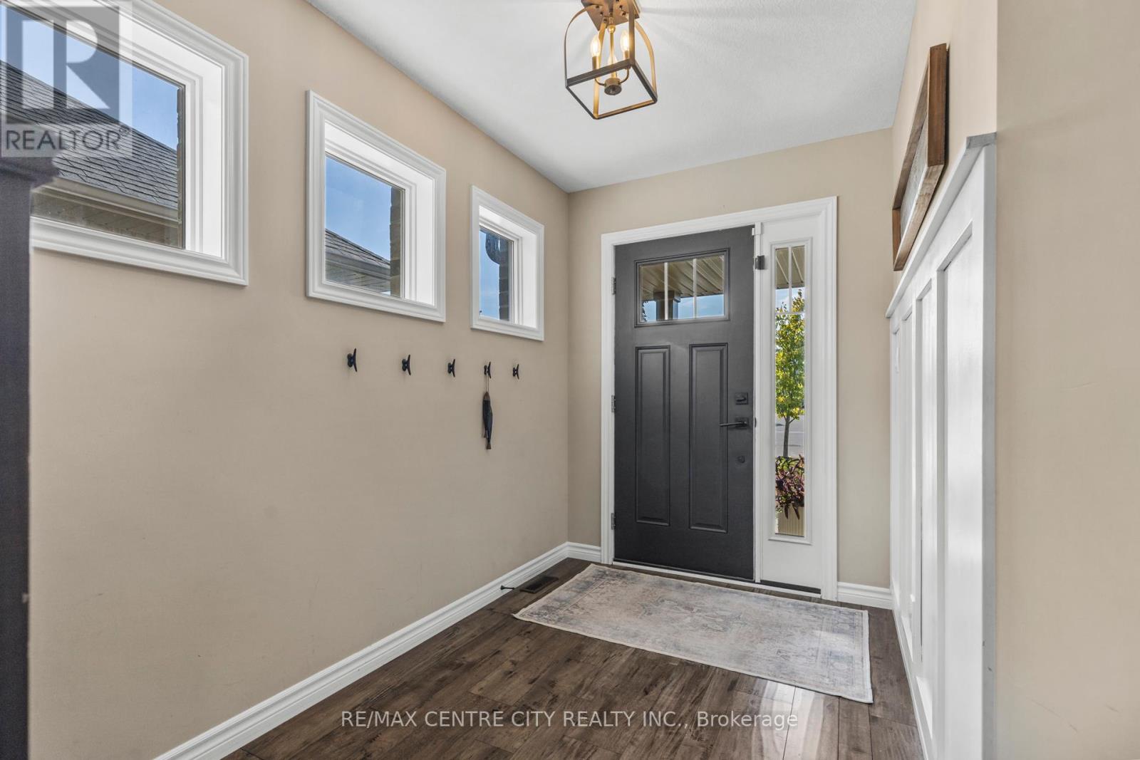 184 Emery Street, Central Elgin, Ontario  N5L 1H5 - Photo 4 - X12424082