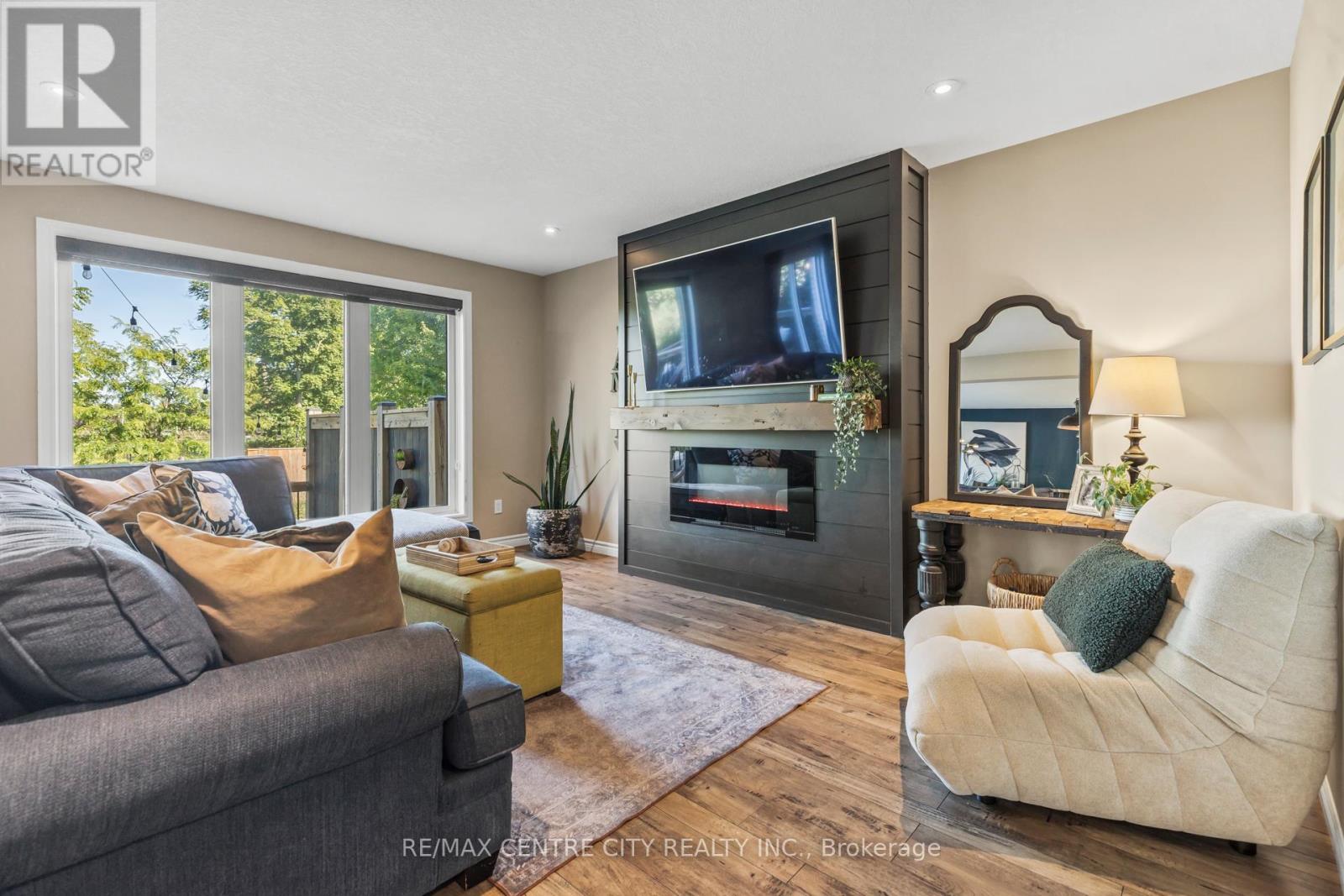184 Emery Street, Central Elgin, Ontario  N5L 1H5 - Photo 7 - X12424082