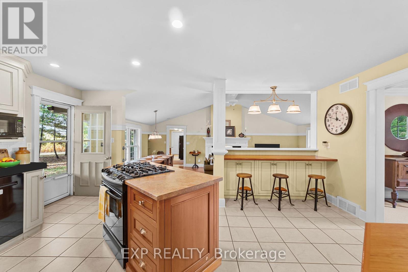 9831 Mcewen Drive, Middlesex Centre, Ontario  N0M 1P0 - Photo 13 - X12424122