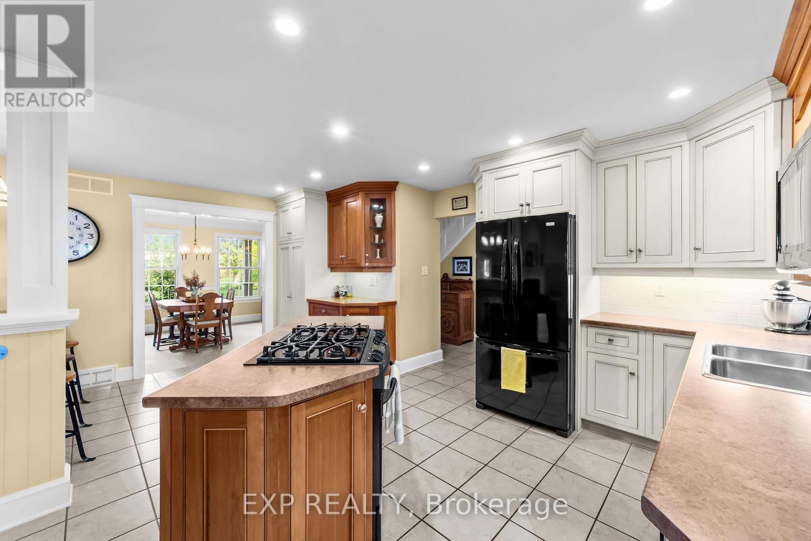 9831 Mcewen Drive, Middlesex Centre, Ontario  N0M 1P0 - Photo 14 - X12424122