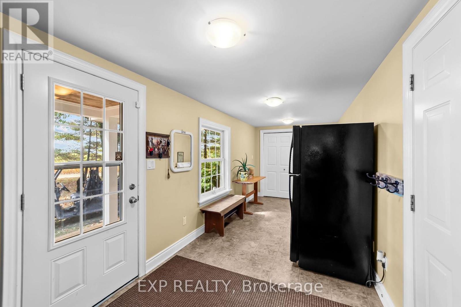 9831 Mcewen Drive, Middlesex Centre, Ontario  N0M 1P0 - Photo 22 - X12424122