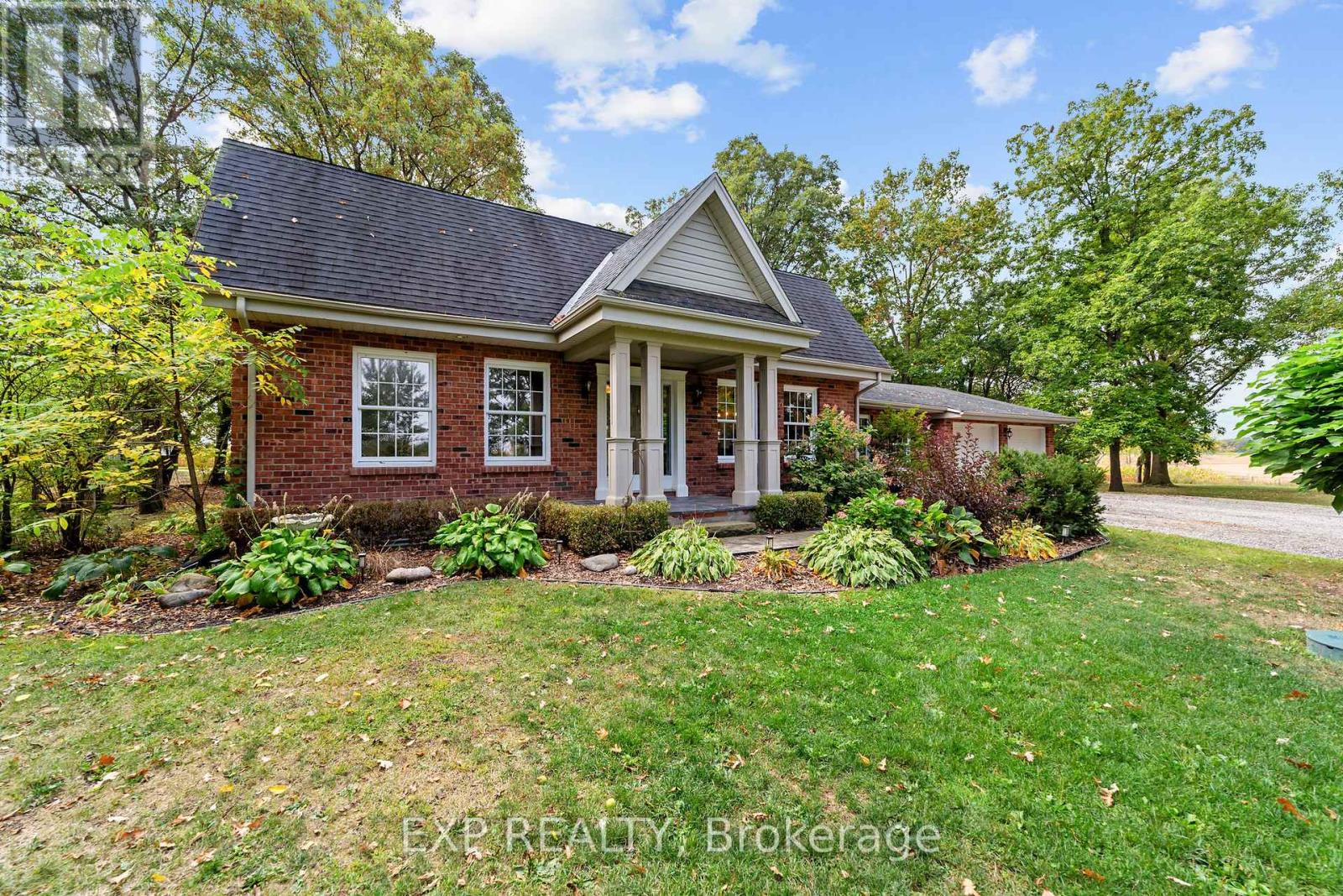 9831 Mcewen Drive, Middlesex Centre, Ontario  N0M 1P0 - Photo 4 - X12424122