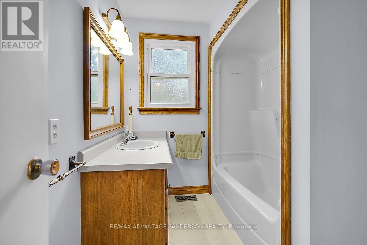 9 James Street, Middlesex Centre, Ontario  N0M 2A0 - Photo 25 - X12424130