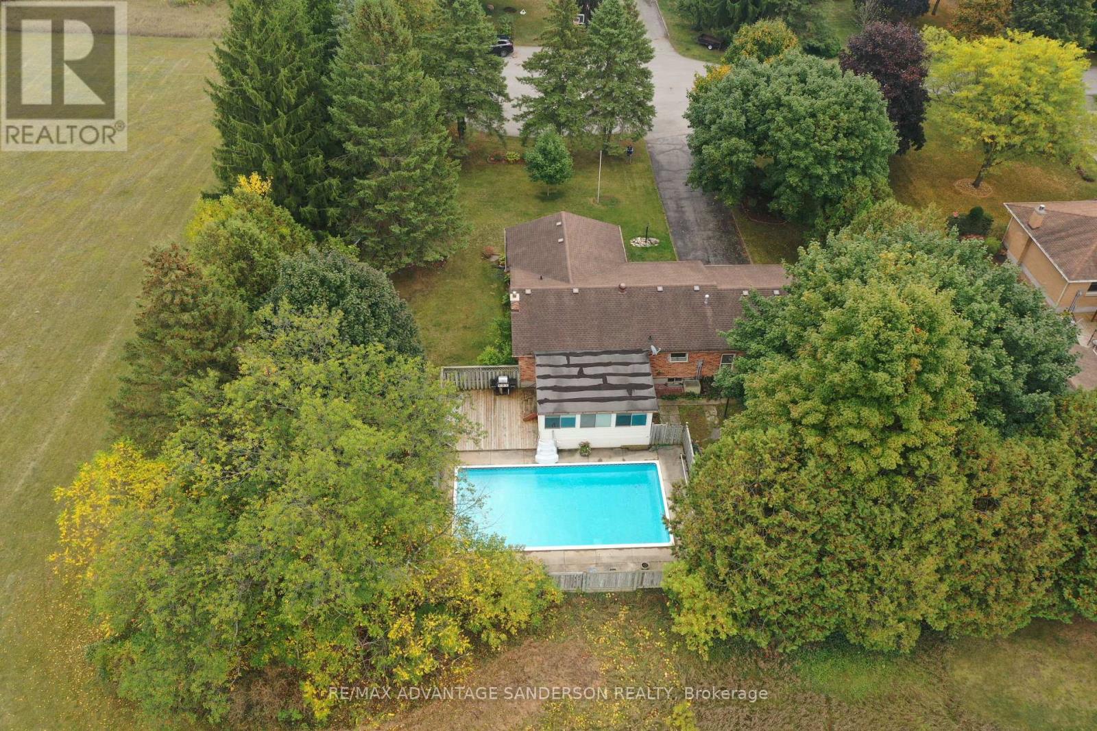 9 James Street, Middlesex Centre, Ontario  N0M 2A0 - Photo 5 - X12424130