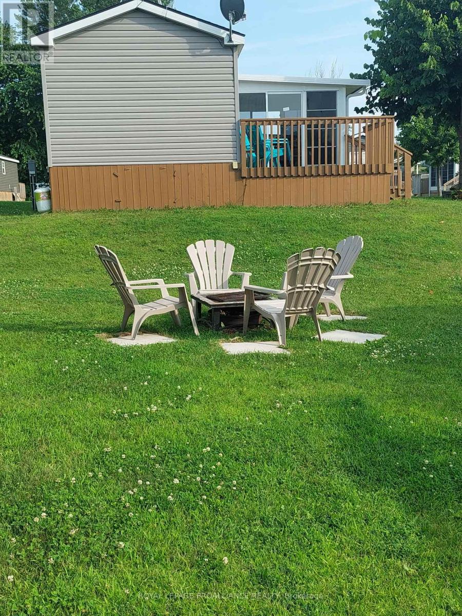 486 County Rd 18 - 8 Butterfly Lane, Prince Edward County, Ontario  K0K 1P0 - Photo 27 - X12424132