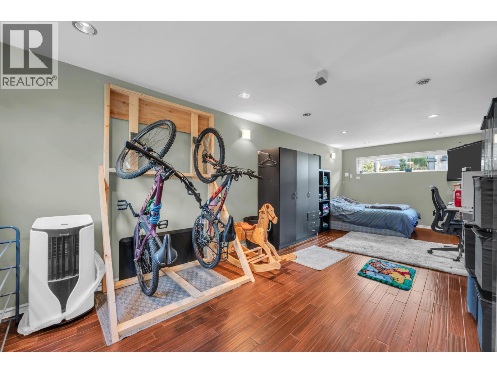 870 Seymour Drive, Coquitlam, British Columbia  V3J 6V7 - Photo 28 - R3051499