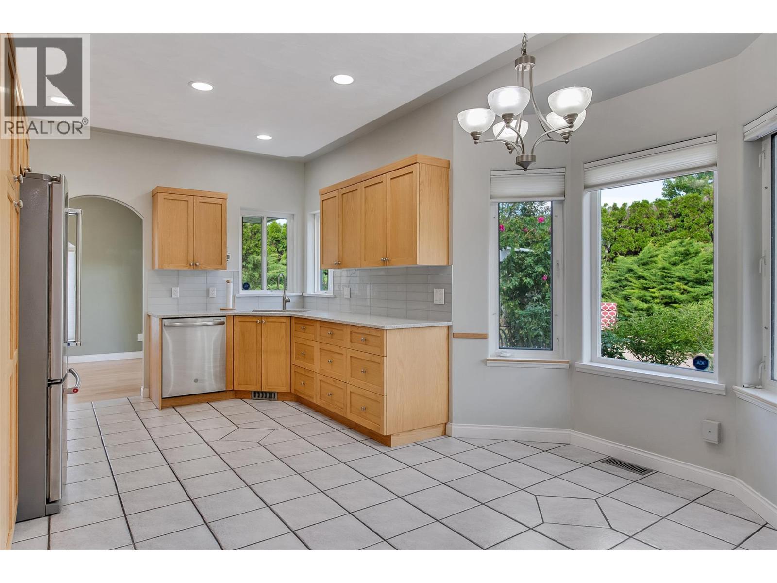 2317 Teal Place, Vernon, British Columbia  V1H 1R1 - Photo 4 - 10360136