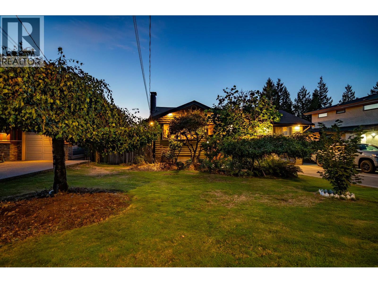 870 Seymour Drive, Coquitlam, British Columbia  V3J 6V7 - Photo 2 - R3051499