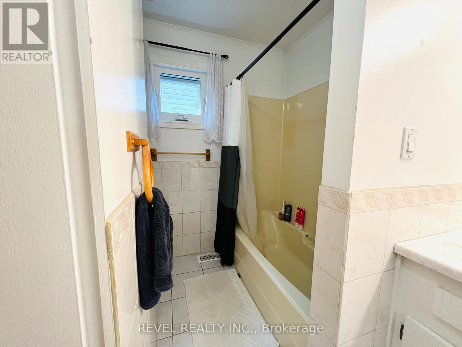 246 Laidlaw Street, Timmins (Ts - Se), Ontario  P4N 2P8 - Photo 12 - T12424124