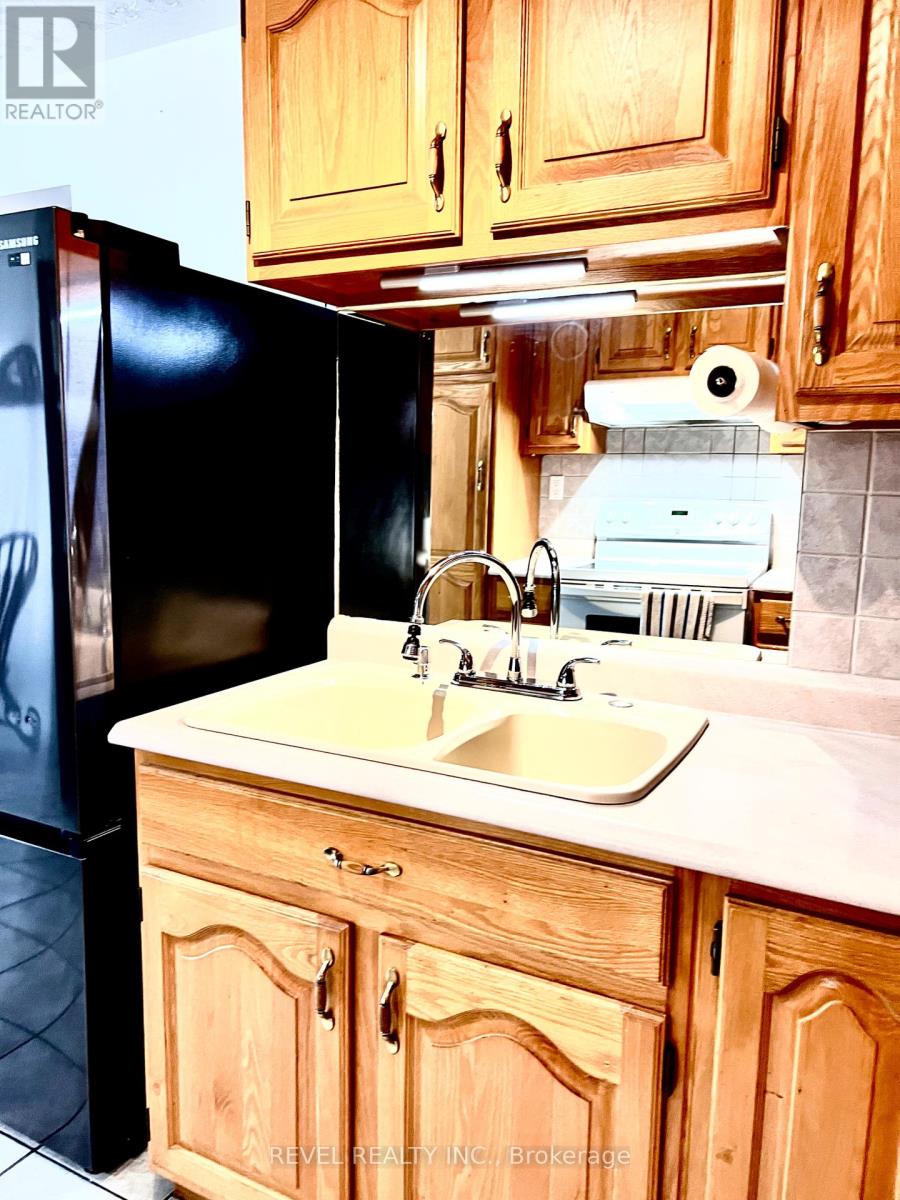 246 Laidlaw Street, Timmins (Ts - Se), Ontario  P4N 2P8 - Photo 5 - T12424124