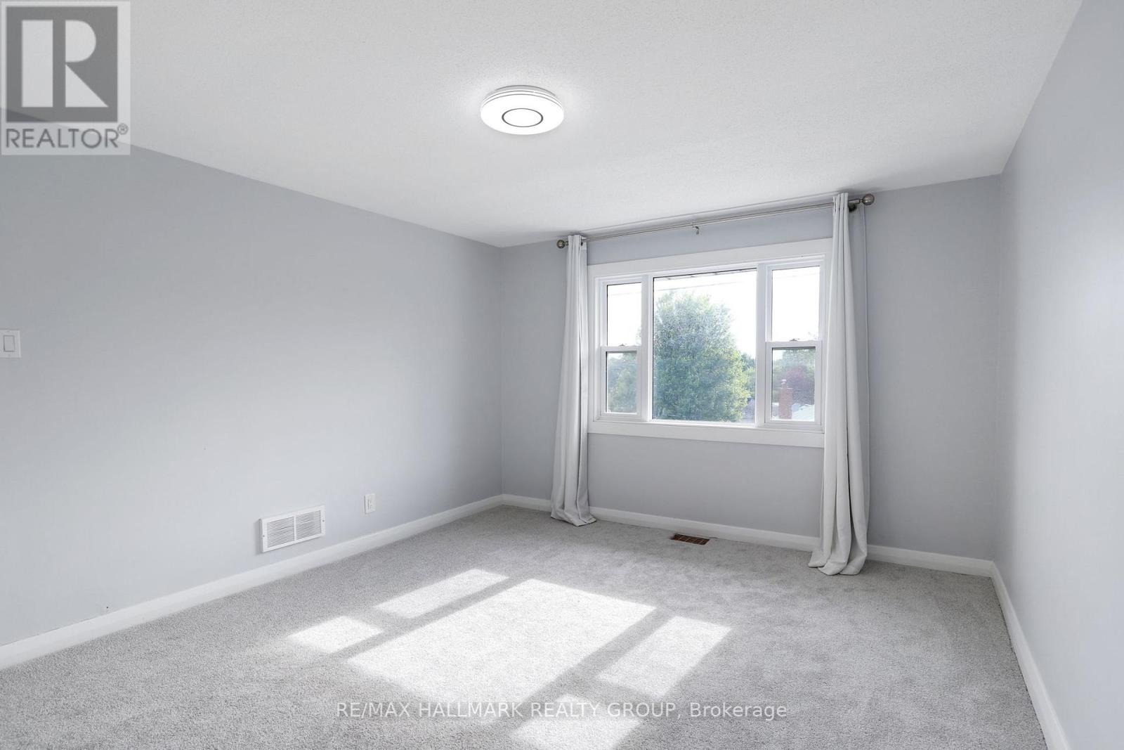 1108 Merivale Road, Ottawa, Ontario  K1Z 6B2 - Photo 12 - X12424076