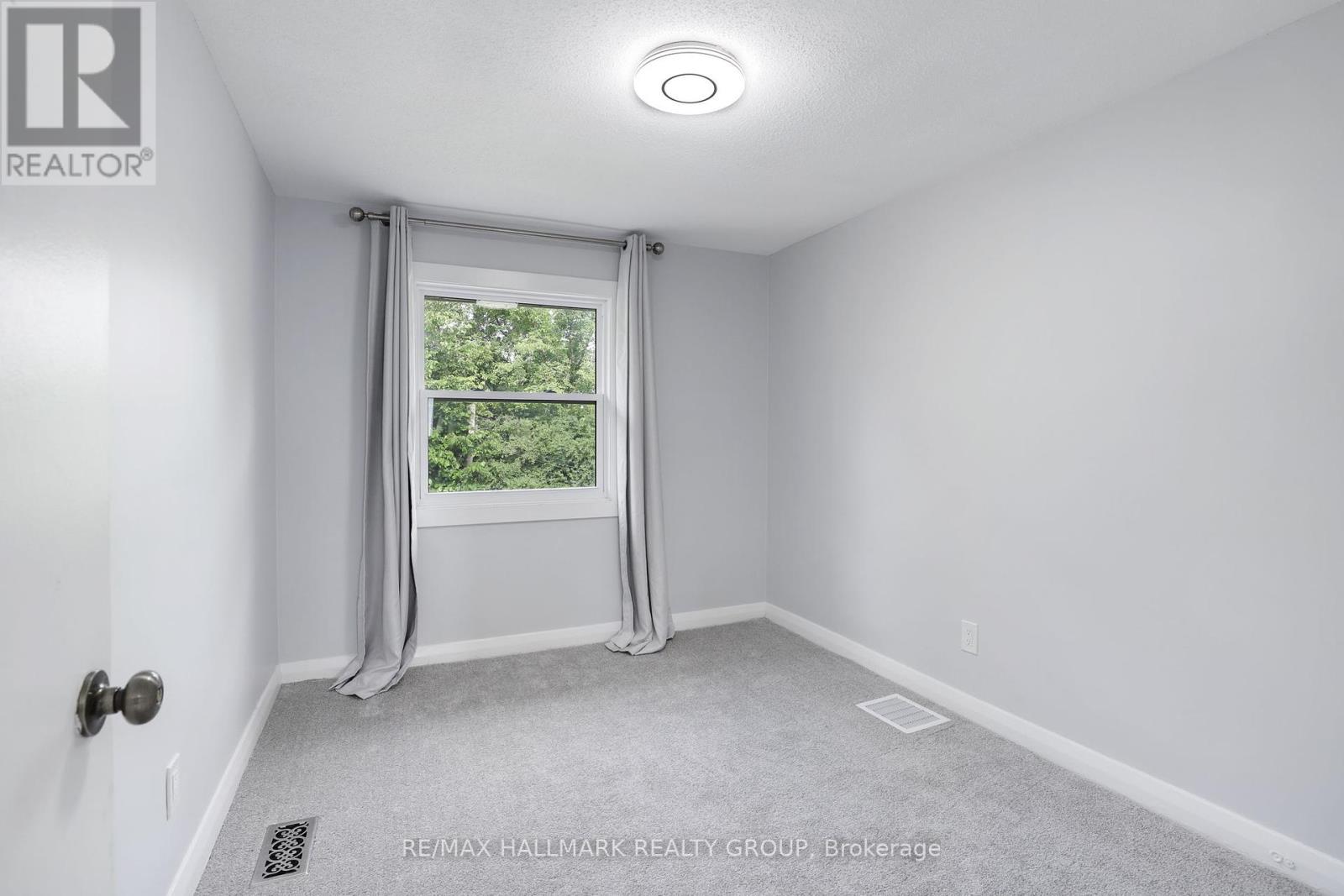 1108 Merivale Road, Ottawa, Ontario  K1Z 6B2 - Photo 16 - X12424076