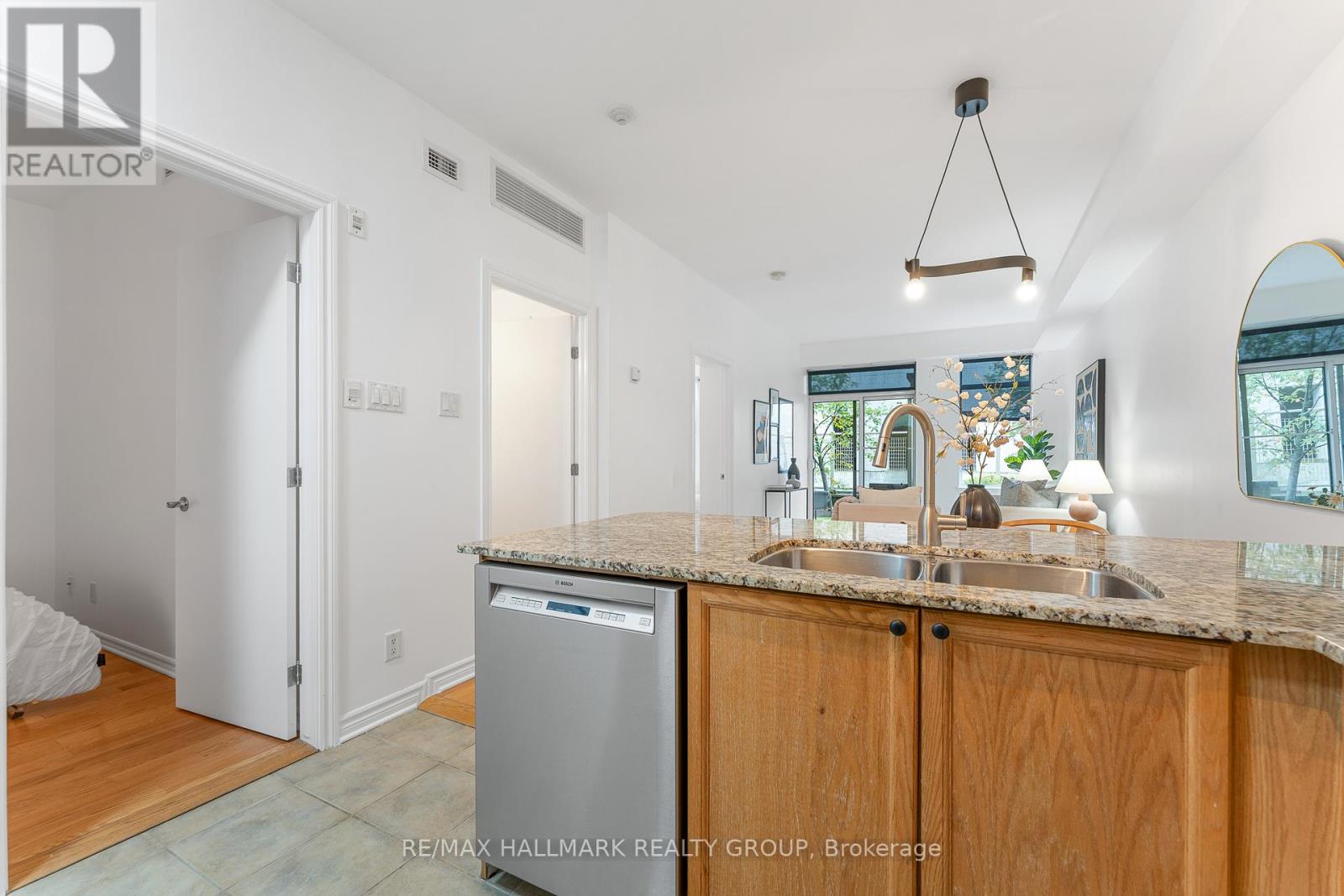 120 - 205 Bolton Street, Ottawa, Ontario  K1N 1K7 - Photo 24 - X12424085