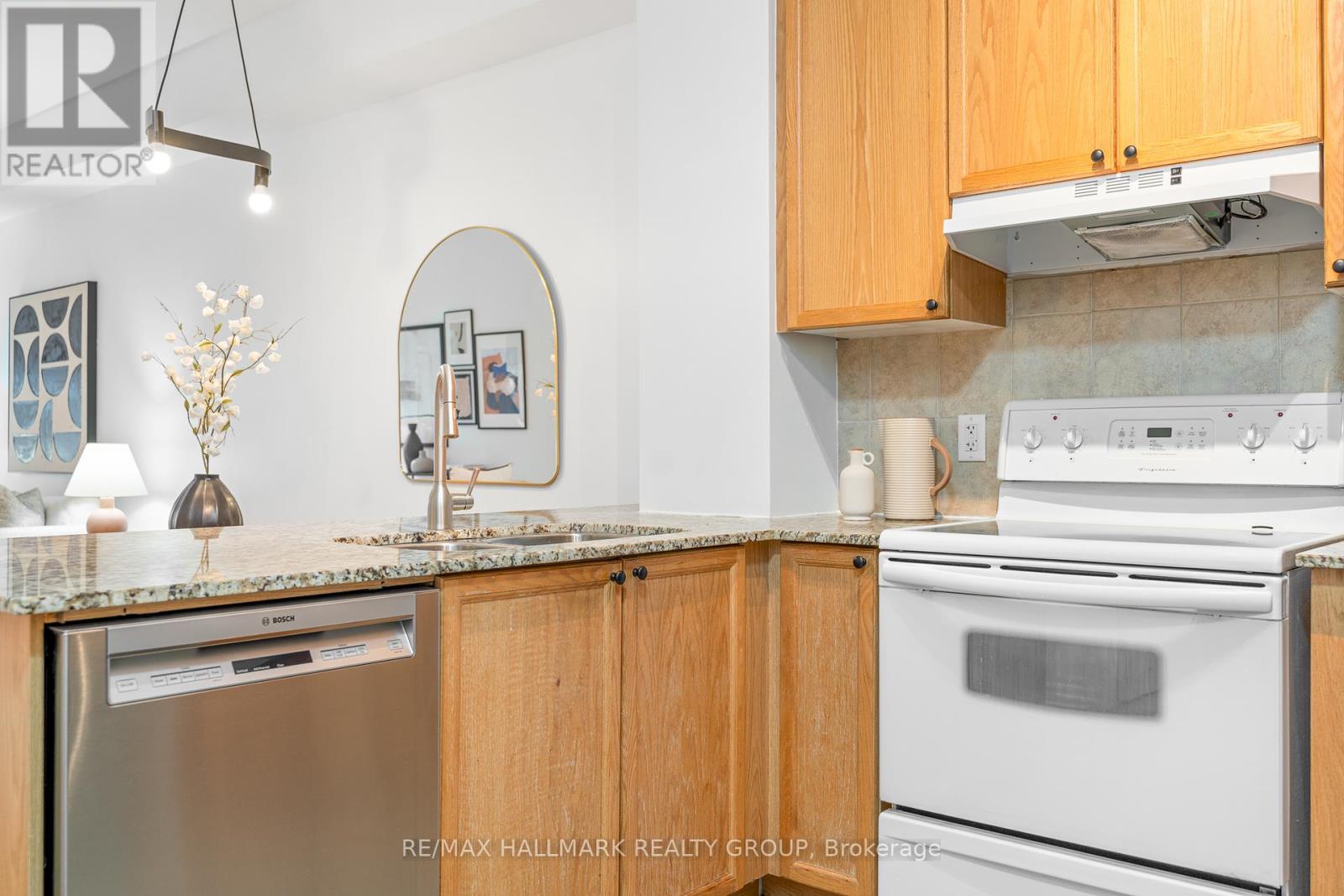 120 - 205 Bolton Street, Ottawa, Ontario  K1N 1K7 - Photo 25 - X12424085
