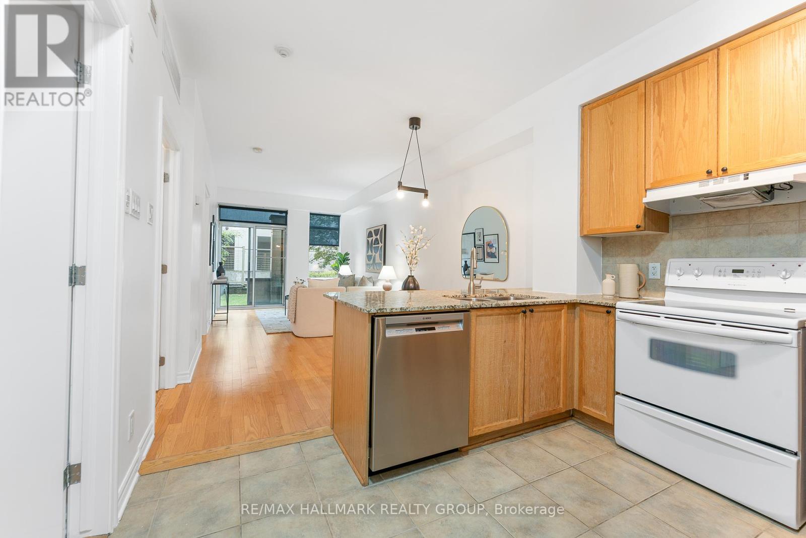 120 - 205 Bolton Street, Ottawa, Ontario  K1N 1K7 - Photo 7 - X12424085