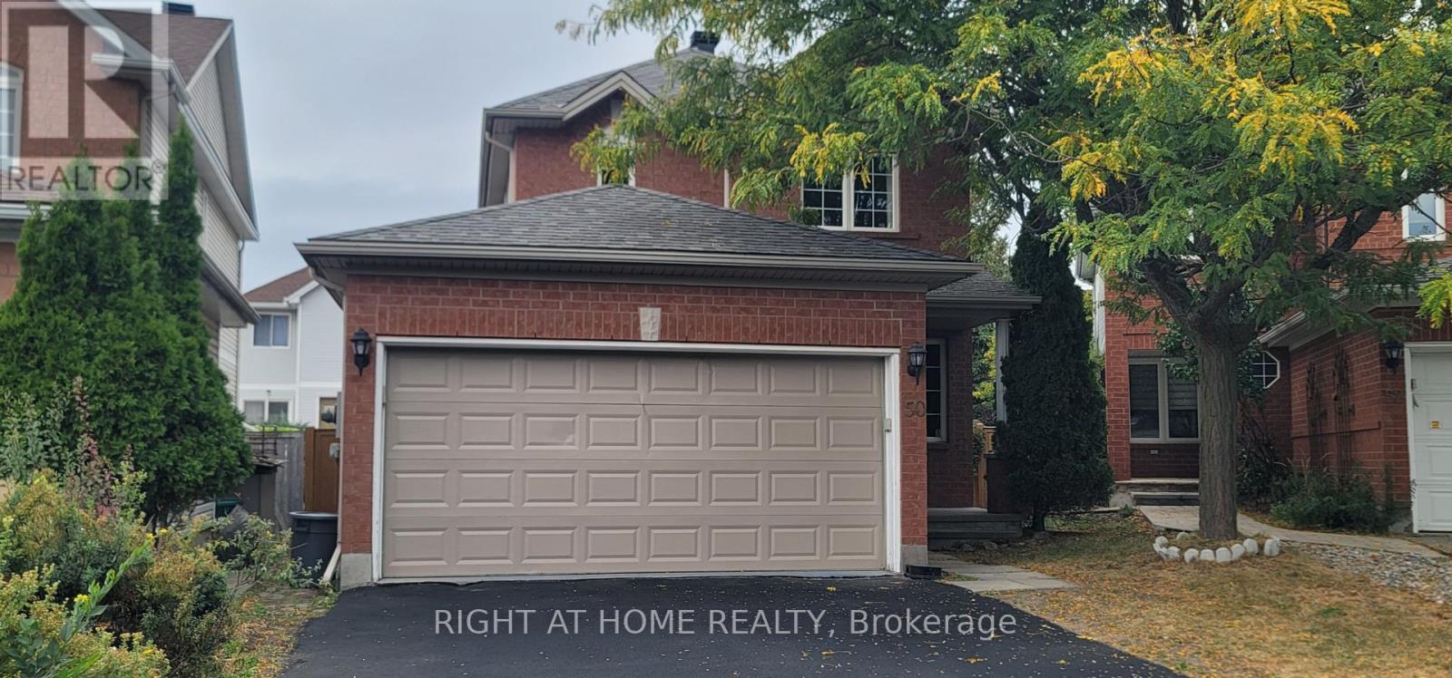 50 TRUMP AVENUE, ottawa, Ontario