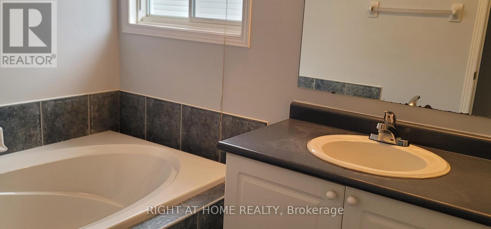 50 Trump Avenue, Ottawa, Ontario  K2C 4A4 - Photo 18 - X12424093