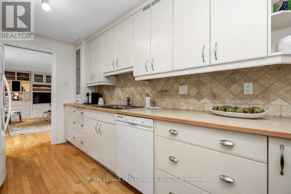 304 - 310 Crichton Street, Ottawa, Ontario  K1M 1W5 - Photo 25 - X12424102