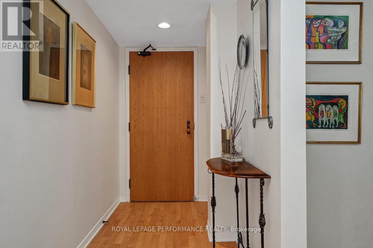 304 - 310 Crichton Street, Ottawa, Ontario  K1M 1W5 - Photo 3 - X12424102