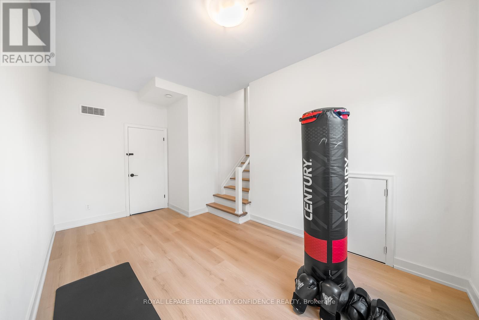 203 Churchill Avenue, Toronto (Willowdale West), Ontario  M2R 1E2 - Photo 20 - C12424033