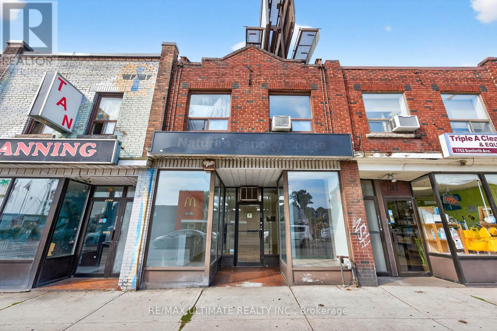 1696 Danforth Avenue, Toronto (Danforth), Ontario  M4C 1H8 - Photo 1 - E12423956