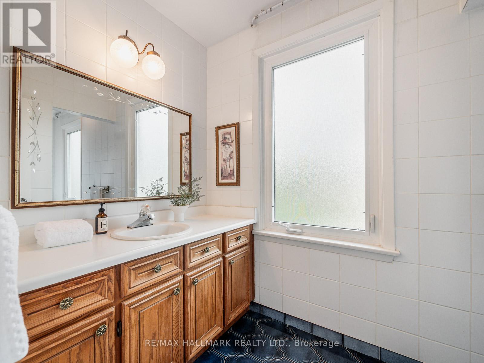 139 Floyd Avenue, Toronto, Ontario  M4K 2B6 - Photo 32 - E12424071
