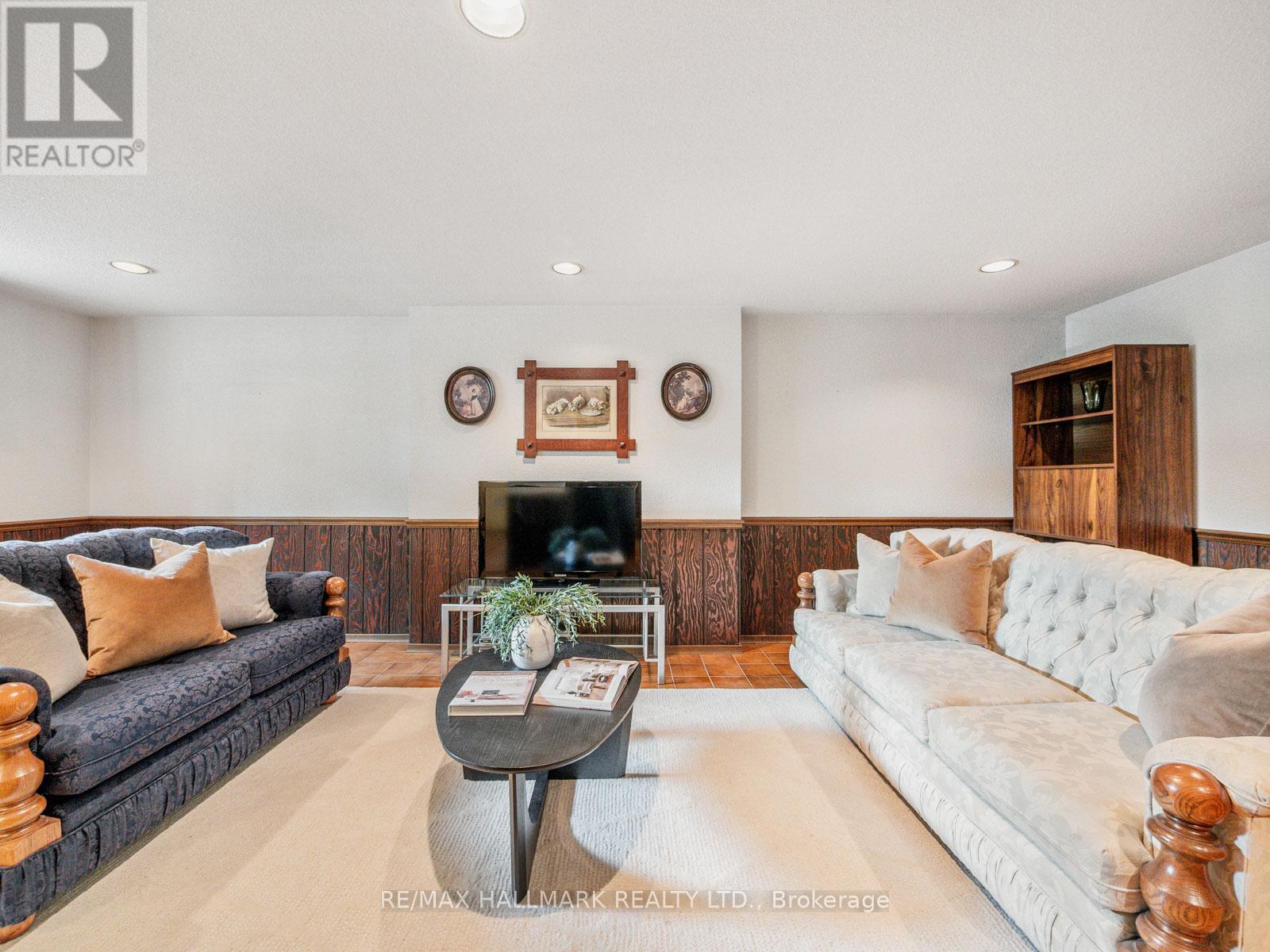 139 Floyd Avenue, Toronto, Ontario  M4K 2B6 - Photo 36 - E12424071