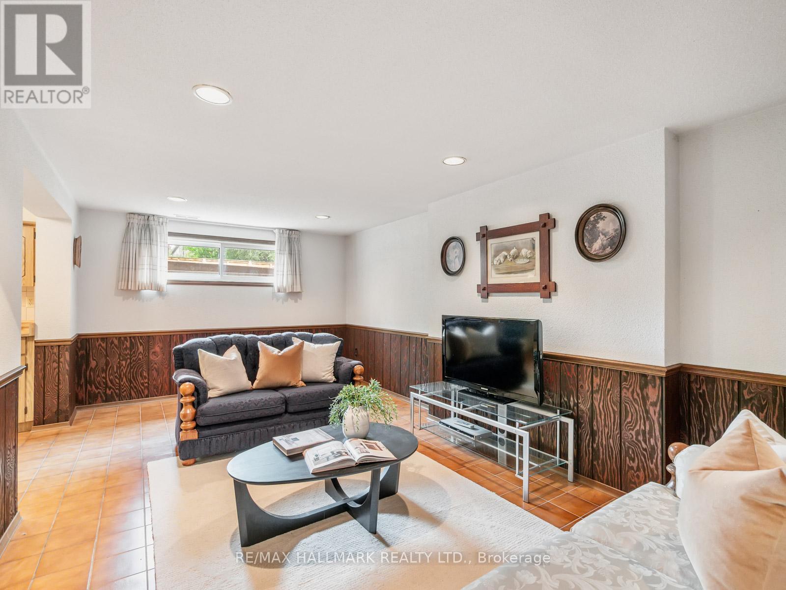 139 Floyd Avenue, Toronto, Ontario  M4K 2B6 - Photo 37 - E12424071