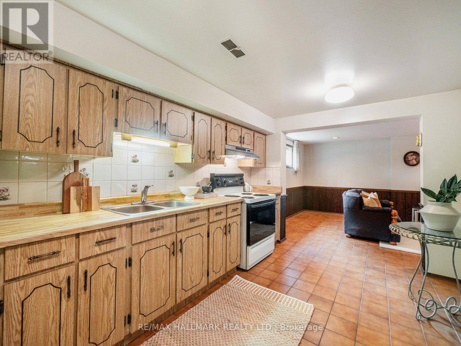 139 Floyd Avenue, Toronto, Ontario  M4K 2B6 - Photo 43 - E12424071