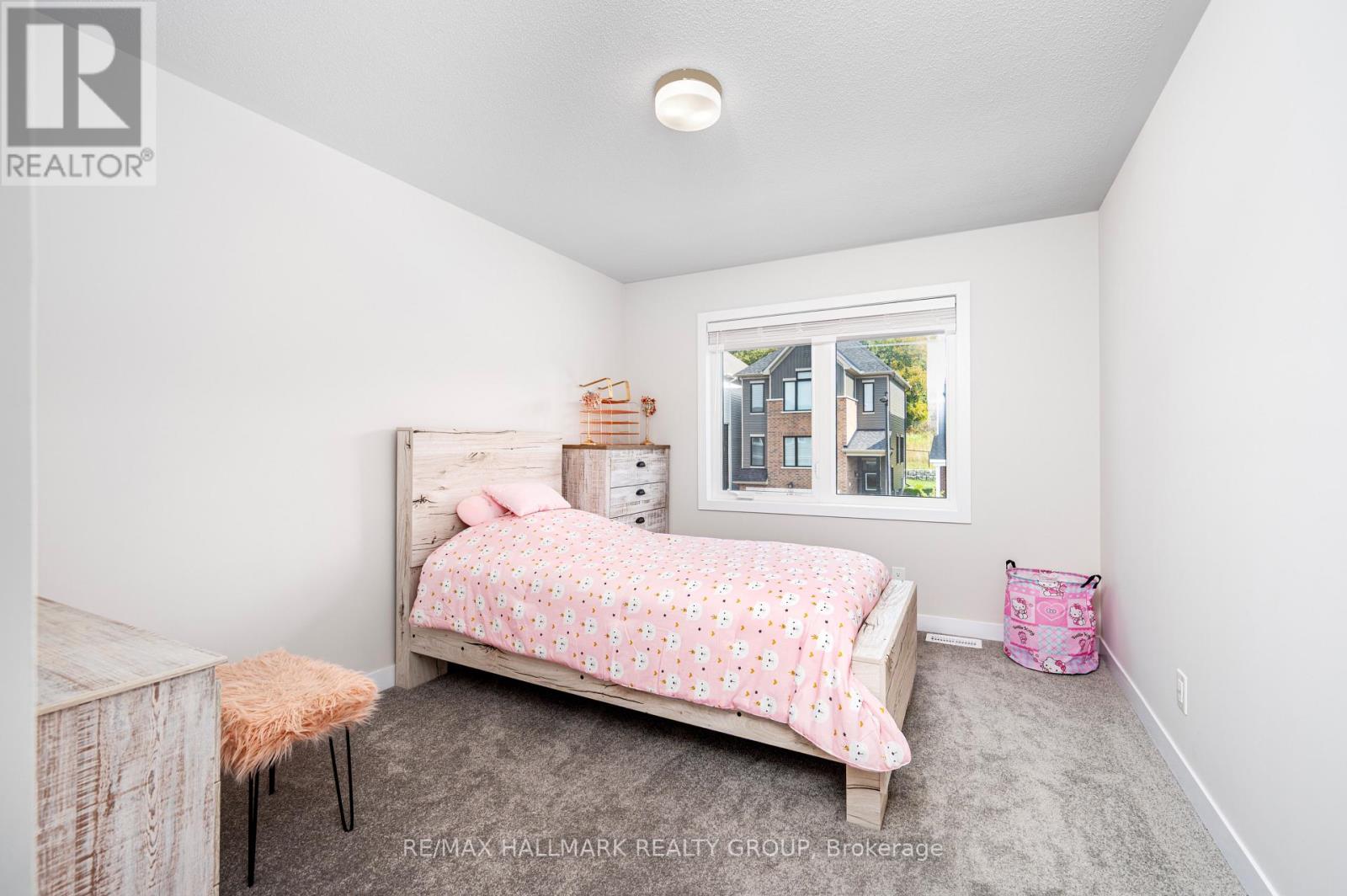 351 Falsetto Street, Ottawa, Ontario  K1W 0S6 - Photo 17 - X12423997