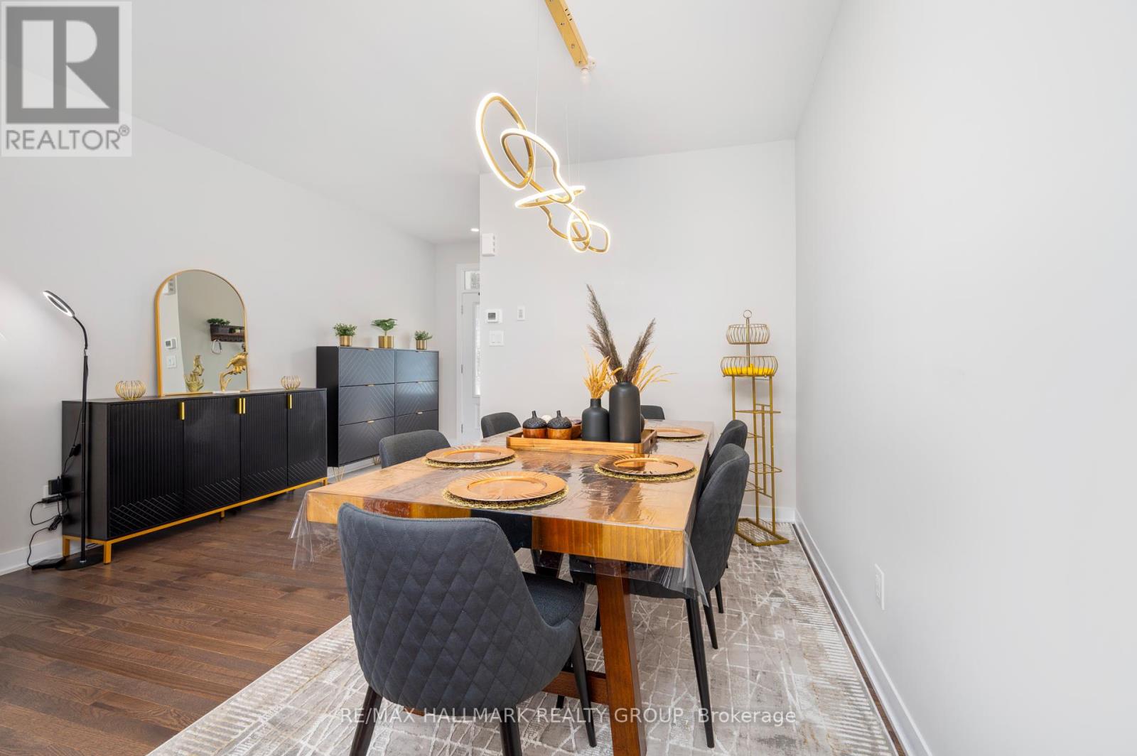 351 Falsetto Street, Ottawa, Ontario  K1W 0S6 - Photo 4 - X12423997